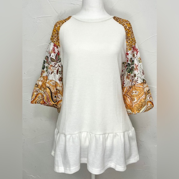 Cupshe Bell Sleeve Waffle Knot Top - Picture 3 of 7